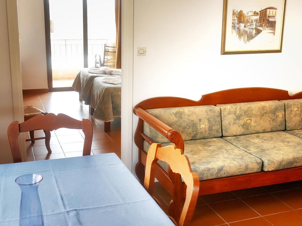Areti Aparthotel ハニア エクステリア 写真